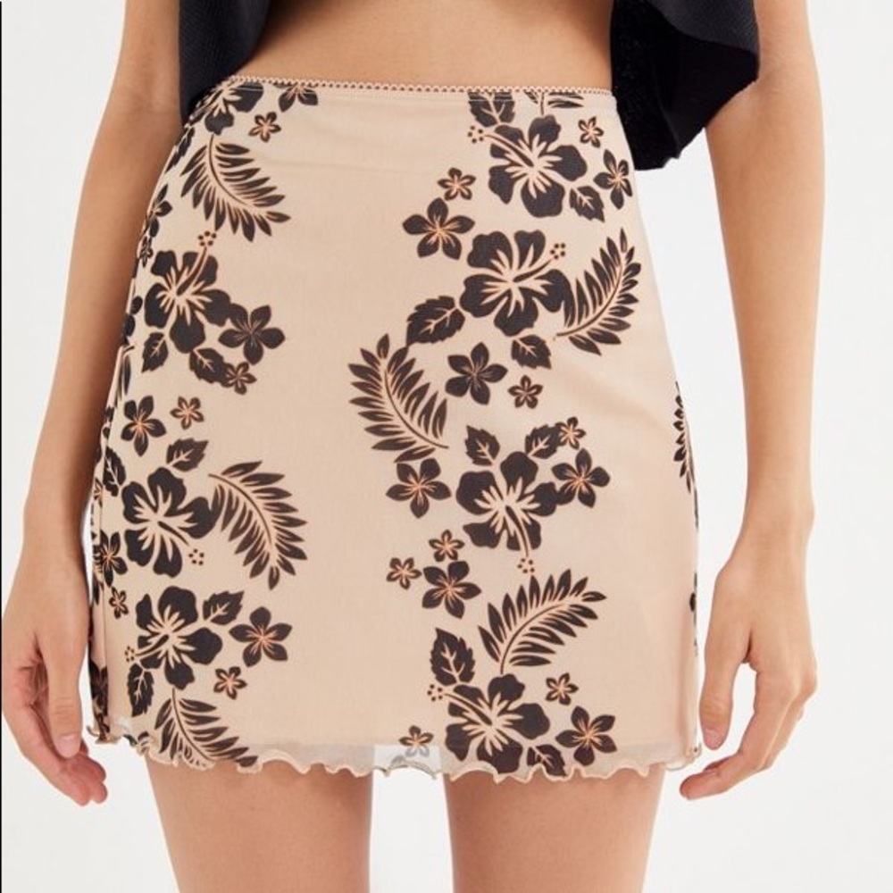 🆕 Urban Outfitters Flower Skirt